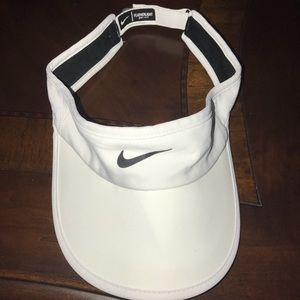Nike Featherlight Dri-Fit Visor